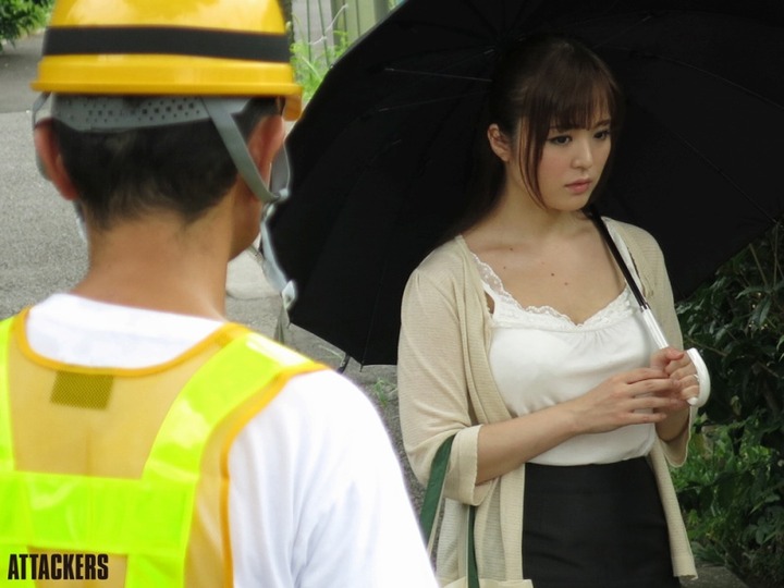 バスト95cm、Hカップの人妻が学生時代の教師にレイプされてるエロ画像 48