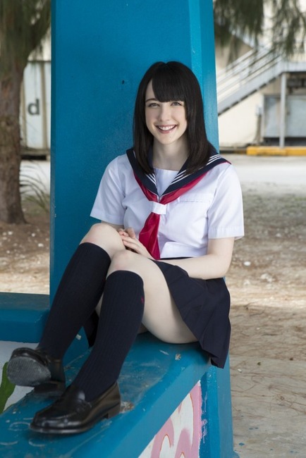 コスプレが大好きでのど自慢に出てたケルシー・パニゴニがエッチな写真集だしてるぞ 13