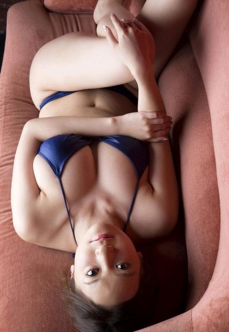 葉月ゆめのむちむちおっぱいを鷲掴みしたくなるエロ画像 13