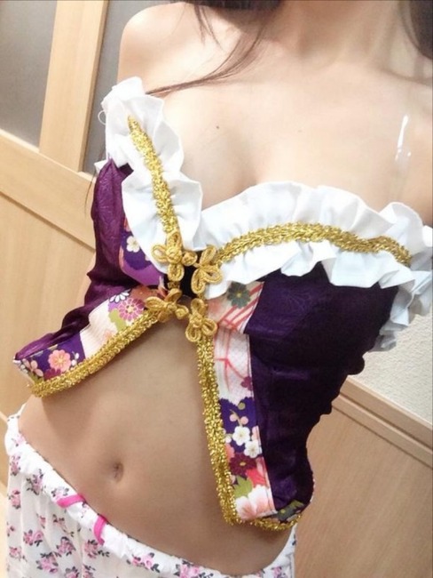 五木あきら コスプレイヤーの下乳が見えてるエロ画像 20