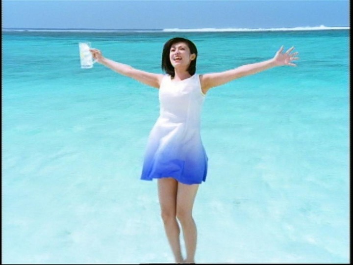 【画像】深田恭子 まるで人妻AVのパッケージと評判の表紙エロ撮影 16