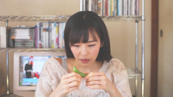 清水みさとのタンクトップから見える乳がエロい画像 10