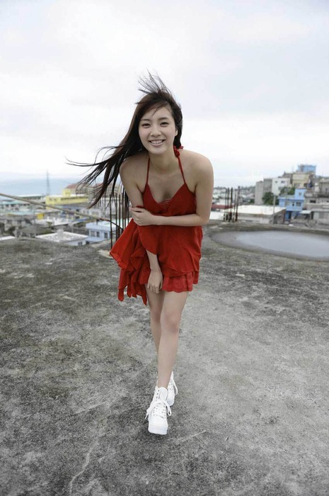 細みずきにはたまらない新川優愛の水着画像 16
