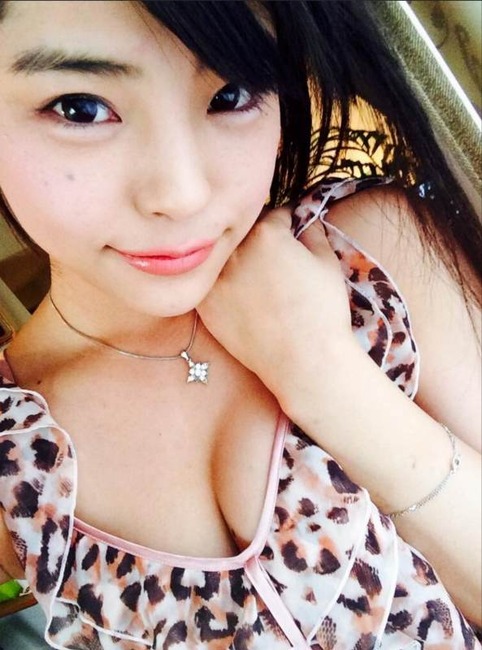 片桐えりりかの自撮りが最高に可愛い件について 25