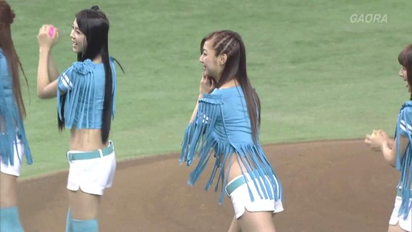 台湾ウェザーガールズの始球式がエロい画像30枚 20