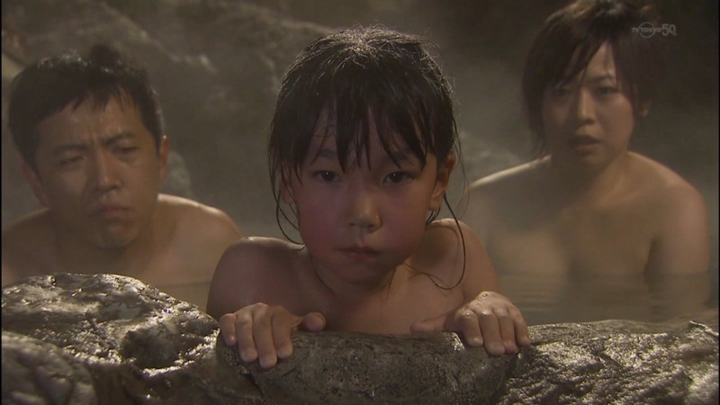 湯けむりスナイパー　温泉で女の子のおっぱいを鷲掴み 19