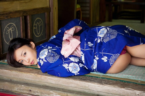 吉木りさの網タイツ姿がエロい画像などまとめ 6