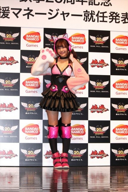 佐野ひなこが鉄拳7のコスプレで黒ニーソがエロい画像 6