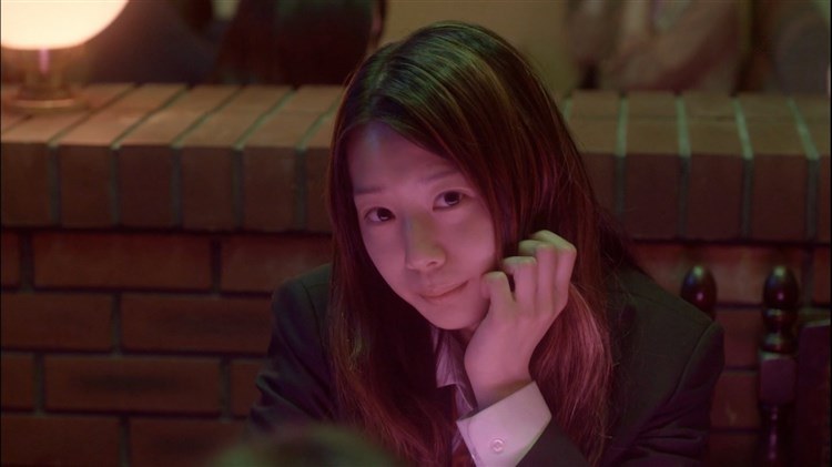 夏帆が制服姿で開脚パンチラしてるエロキャプ画像 36