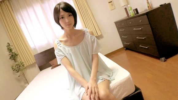 ショートカットの素人美少女をパコパコしまくってるハメ撮りエロ画像 2