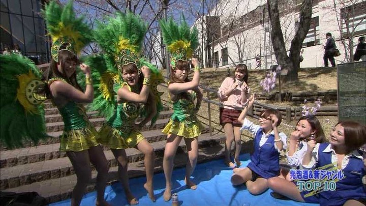 ランク王国でサンバガールとOLが花見してるエロ画像 25