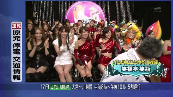 SDN48小原春香がミニスカ姿でパンチラしまくってるエロキャプ画像 26