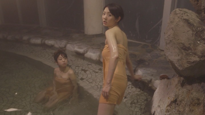 おのののかちゃんがバスタオル一枚で入浴してるエロキャプ画像 18