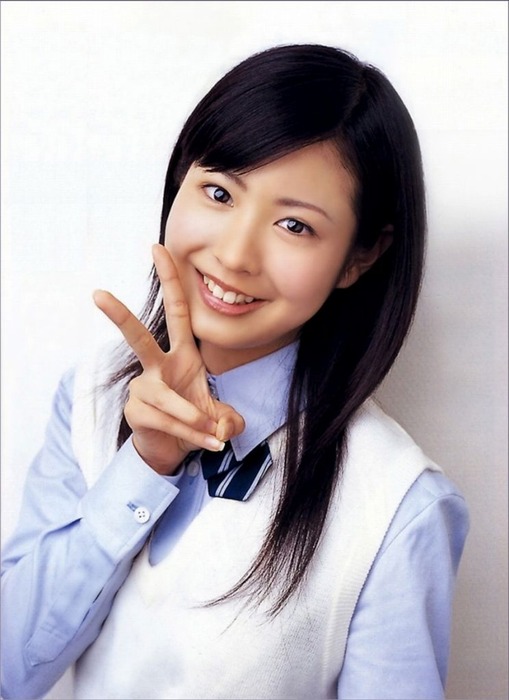 岩田さゆり　女優が胸チラしてるお宝エロ画像30枚 26