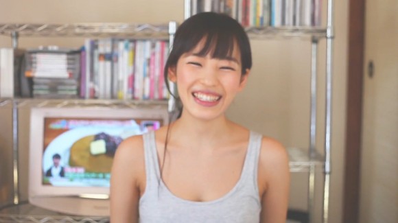 清水みさとのタンクトップから見える乳がエロい画像 8