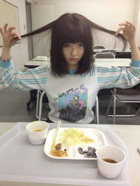 【エロgif画像100枚】ぱるるってお乳は無駄にあるからムカつく　AKB48 30