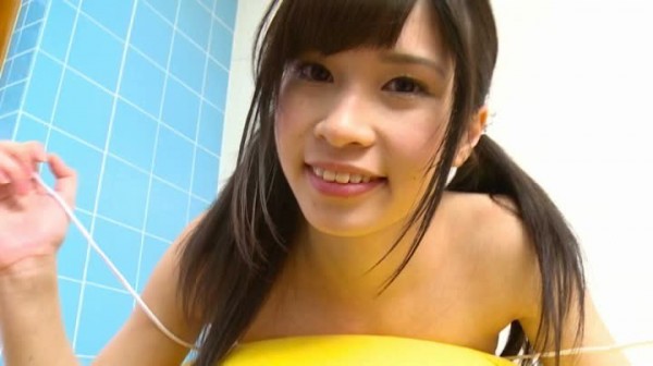 江藤理亜 グラビアアイドルの制服姿がエロい画像 20