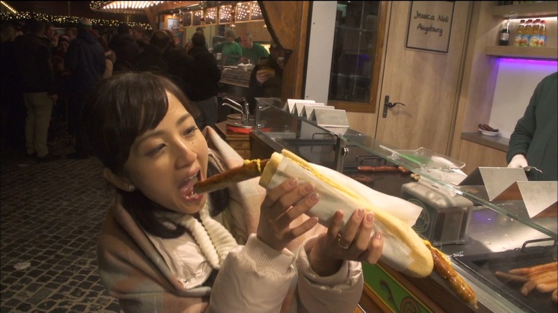 フェラをするようにモノを食べるアイドル達の顔がエロい 14