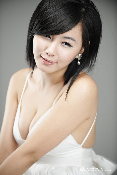 韓国人モデルの美乳おっぱい画像35枚 17