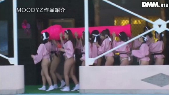 バスの中で人気AV女優とやれるパコパコバスツアーのエロい画像30枚　上原亜衣　めぐり　尾上若菜　つぼみ 14