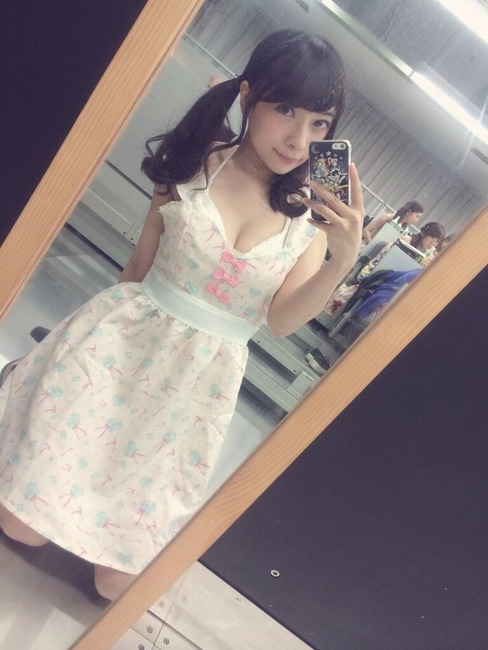 宮本彩希の胸の谷間に飛びつきたくなる自撮りエロ写メ・画像40枚 19