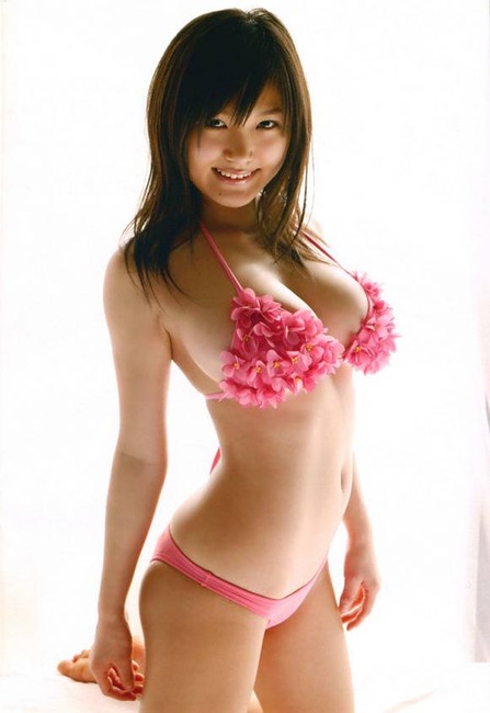 人気巨乳アイドルの抜けるエロ水着画像40枚 13