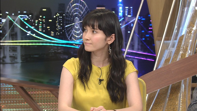 市川紗椰さんのおっぱいが気になって仕方がない番組 13