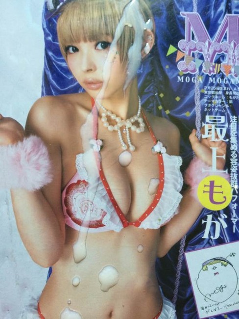 人気アイドルにおもいっきりザーメンぶっかけてるエロ画像 22