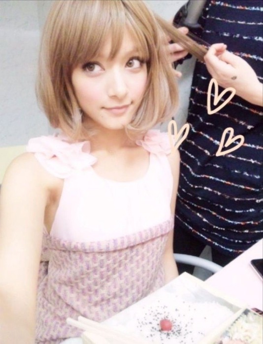 ローラの美脚画像ください 4
