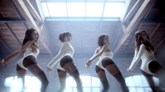 韓国のガールズグループ　STELLARのエロダンス画像まとめ 1