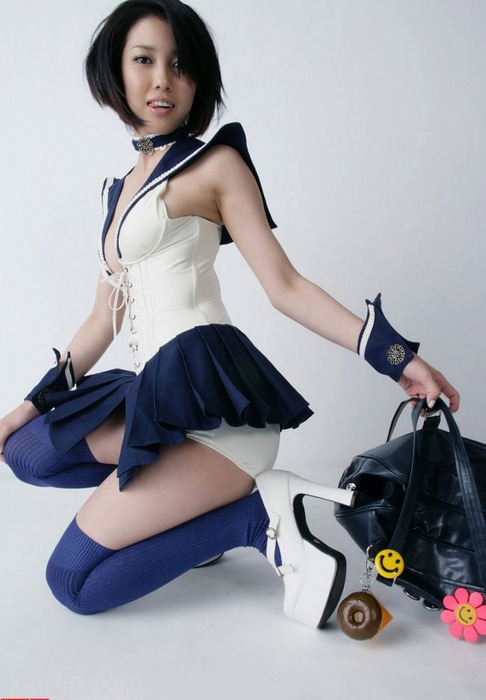 コスプレしてる可愛い女の子の画像ください 32