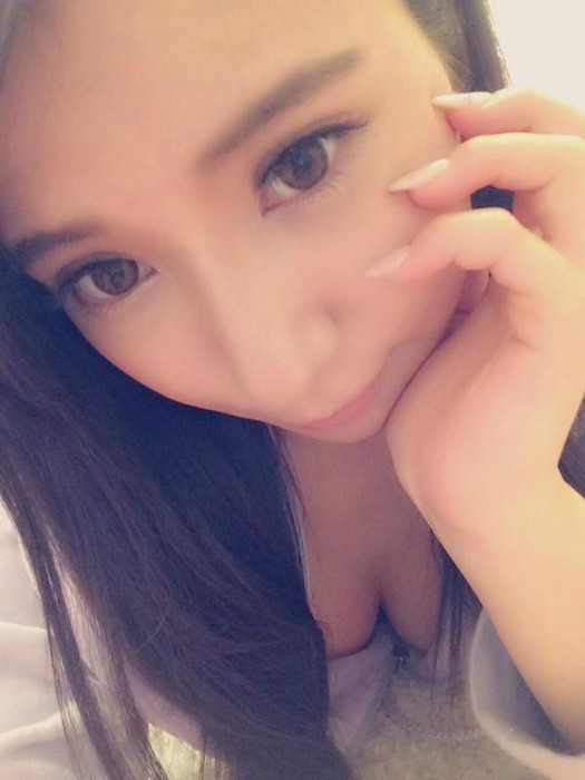 素人のみおんがフォロワー数が千人超えたのでヌードになってる 13