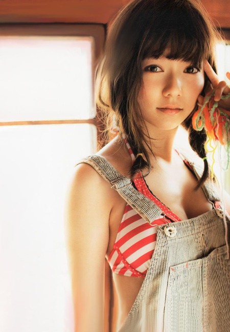 【エロgif画像100枚】ぱるるってお乳は無駄にあるからムカつく　AKB48 26