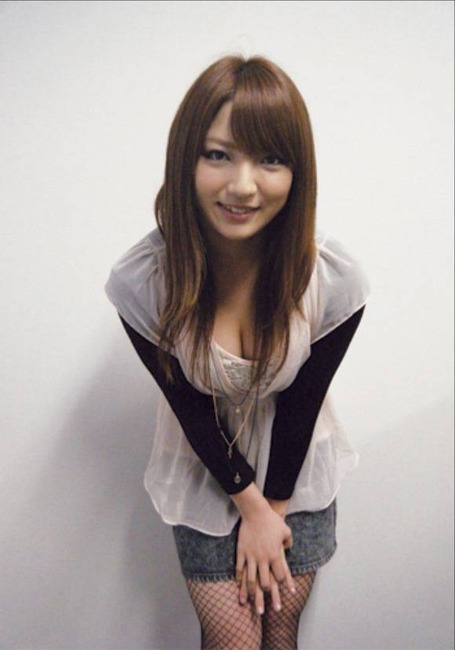 神咲詩織　巨乳AV女優のエロ画像30枚 11