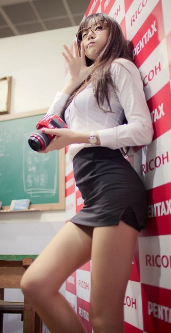 女の子のムチムチな太ももに挟まれたくなるエロ画像 8