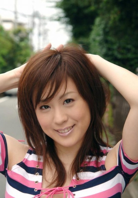 引退したAV女優、青山菜々の体をご堪能ください 30
