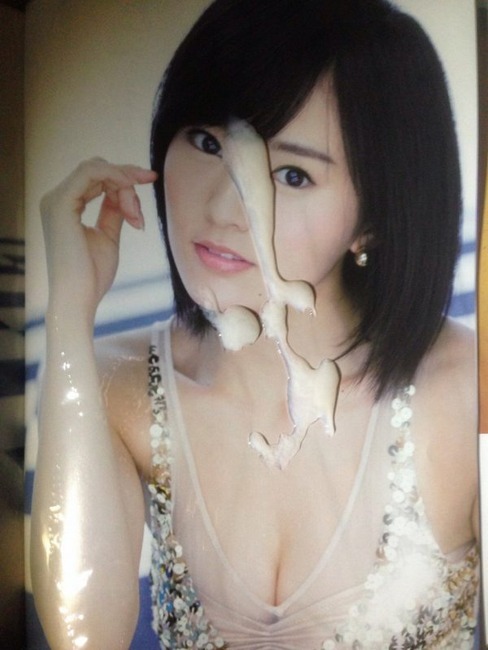 人気アイドルにおもいっきりザーメンぶっかけてるエロ画像 23