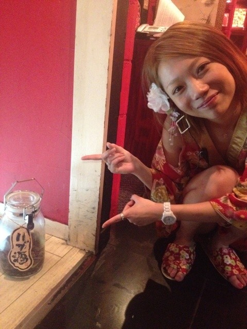 花魁系のセクシー居酒屋で働く素人娘のエロ画像が大量にうｐされてるぞｗｗｗｗｗ 25
