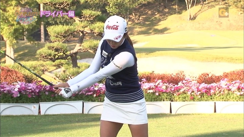 女子ゴルファーイ・ボミのパンツが見えそう 22