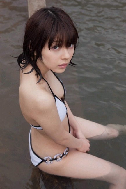 人気アイドルのおっぱいに精子ぶっかけたくなるエロ画像30枚 4