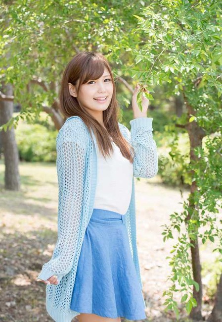 紺野ひかる　AV女優の下着姿がエロい画像 13