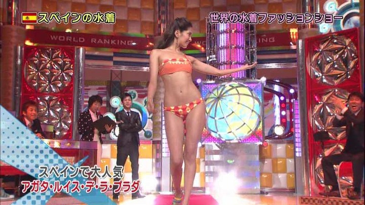 世界の水着ファッションショーがエロい 4