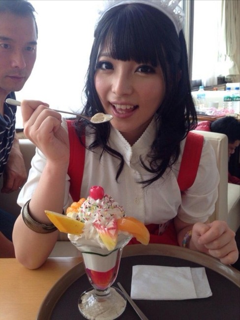 AV女優 上原亜衣がバスガイド姿で童貞君を卒業させてるエロ画像まとめ 18