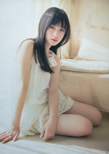 橋本環奈ちゃんの透明感のある魅力的な画像 1