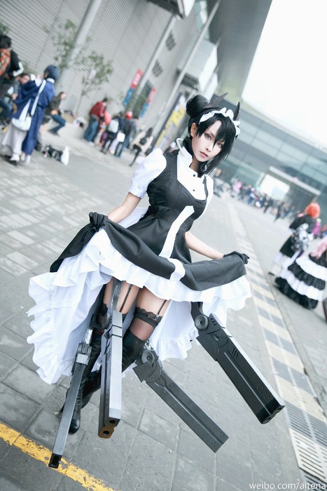 パンチラしてる素人コスプレイヤーのエロ画像 7