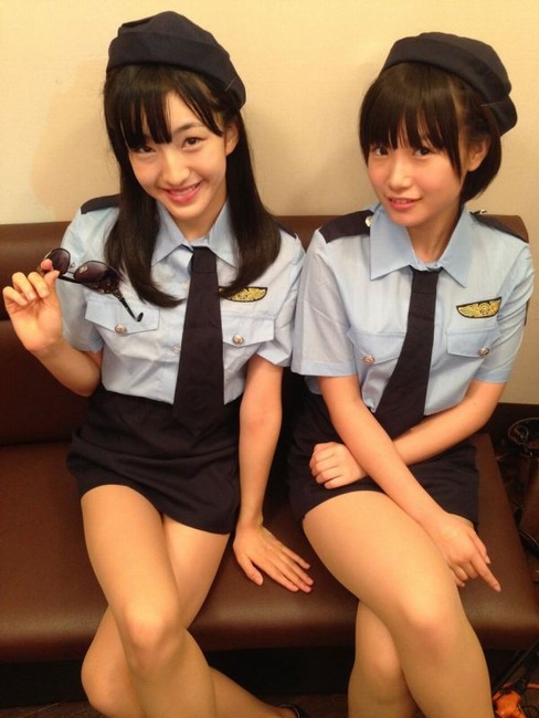 どちらとエッチするか悩む二人組みの女の子のエロ画像まとめ 28