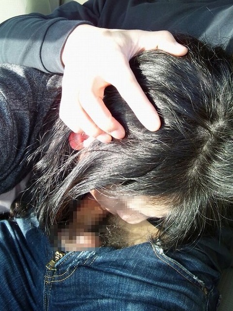 【素人カーセックスエロ画像】←ドライブ露出デートの醍醐味ってカーセックスだよなｗｗｗｗｗ 17