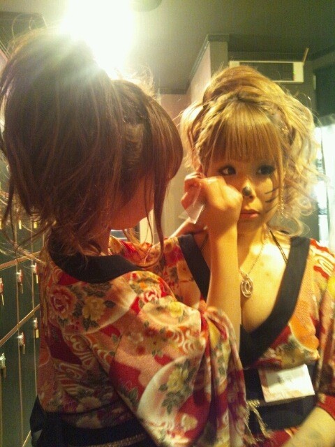 花魁系のセクシー居酒屋で働く素人娘のエロ画像が大量にうｐされてるぞｗｗｗｗｗ 19