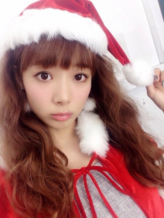 岡田紗佳の紫パンチラがエロい画像 10