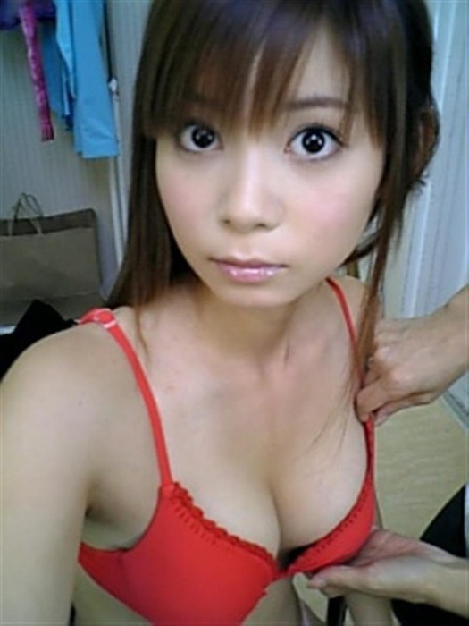 中川翔子/しょこたんの巨乳なおっぱいがエロい画像 1